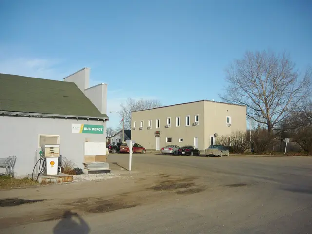 Bus depot and Bradwell Hotel at First Avenue and Struan Street